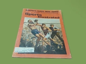 SPORTS ILLUSTRATED MAGAZINE 13 JANUARY 1964 DEMPSEY'S GLOVES WERE LOADED BOXING - Picture 1 of 7