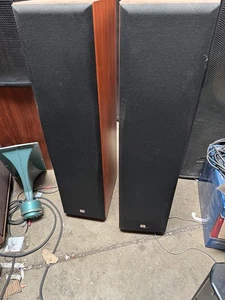 JBL E90 speakers - Picture 1 of 9