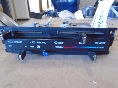 Toyota Land Cruiser 1984-1989, unidad de control de clima de calefacción de aire acondicionado, #580A Foto 1 de 4