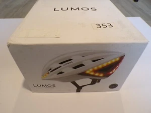 Neu Lumos Kickstart Fahrradhelm Pearl White Erwachsene Medium Large 54-61cm mit Fernbedienung - Bild 1 von 8