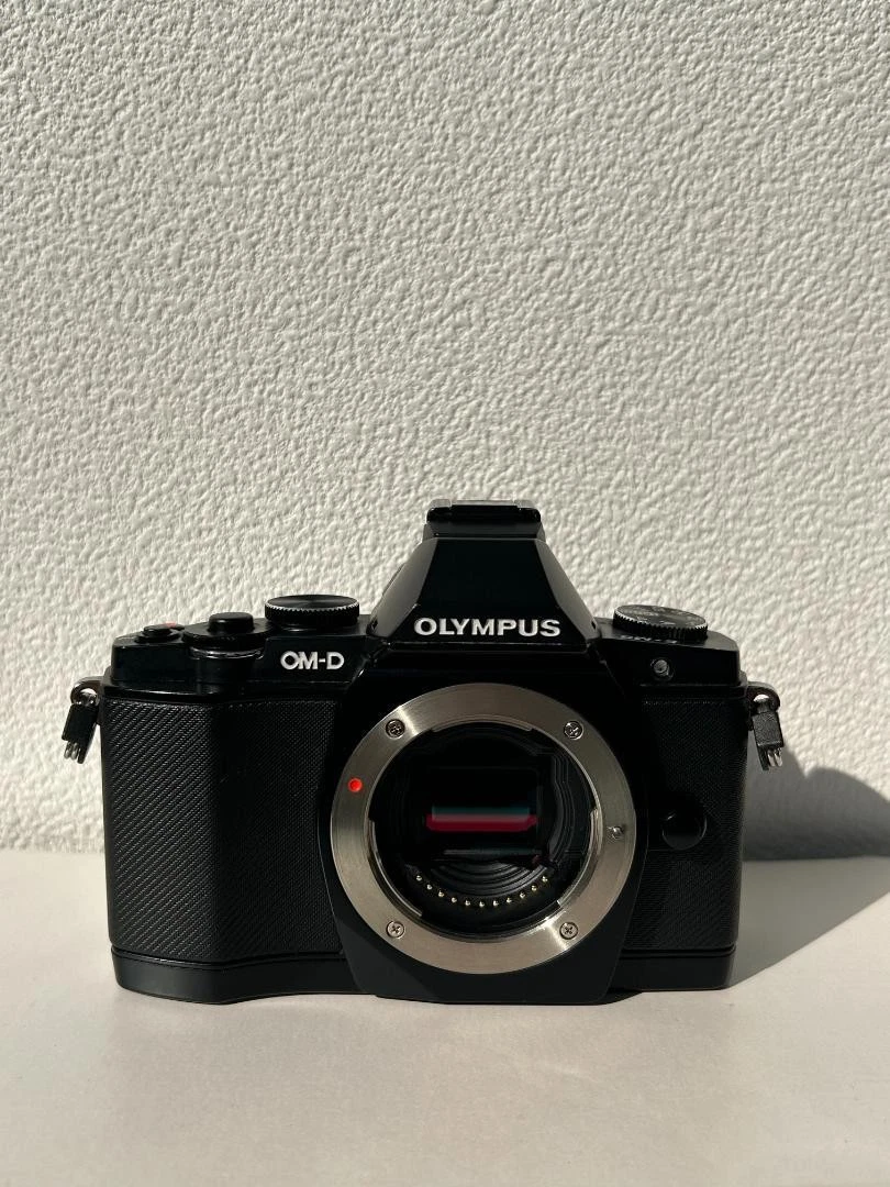 OLYMPUS OM-D EM-1 Mark II 25mmf1.8【ジャンク】 OLYMPUS OM-D EM-1 Mark II 25mmf1.8【ジャンク】 OLYMPUS OM-D EM-1