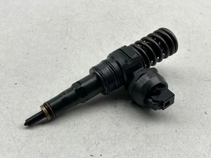 Volkswagen Touran II 2013 Diesel fuel injector 038130073AG 103kW NAB53840 - Picture 1 of 5
