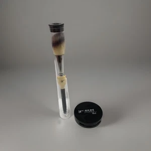 New it Cosmetics Bye Bye Pores Blush Naturally Pretty Heavenly Luxe French Brush - Picture 1 of 3