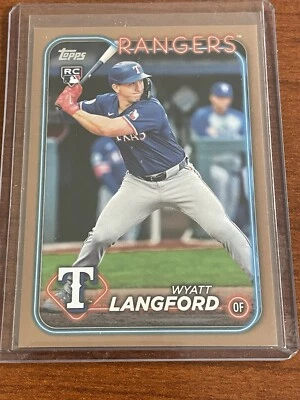 2024 Topps Update Wyatt Langford #US151 Gold /2024 RC Rookie Rangers - Image 1 of 2