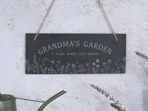 Letrero de jardín de abuela personalizado floral pizarra colgante placa donde crece el amor - Imagen 1 de 13