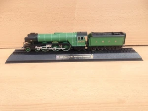 The Flying Scotsman Model Train 1923 Class A3 NO 4472 STATIC MODEL Steam Train - Picture 1 of 6