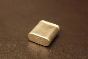 Cristal - Quartz - 4500 KHZ - 4.50 MHZ - Radioamateur - CR-18/U Étui - GRC-9 - Zdjęcie 1 z 2