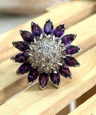 Attractive Huge Floral 3.89CT Lab-Created Amethyst & 1.10CT White Sapphire Ring - Image 1 of 4