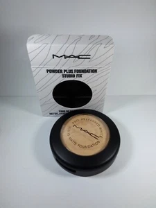 MAC Powder Plus Foundation #02 - Picture 1 of 4