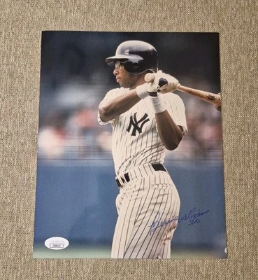 Bernie Williams Signed Auto Autograph 8X10 Photo JSA Authenticated  - Image 1 of 3