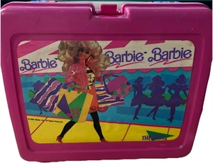 VINTAGE PINK BARBIE PLASTIC LUNCH BOX 1990 with THERMOS! RARE! A22 - Picture 1 of 10