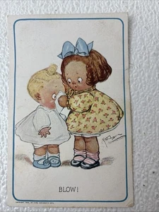 Postal trasera dividida c1910 ¡Soplar! Pañuelo de sujeción para niña pequeña - Imagen 1 de 2