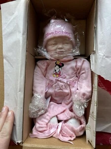 Ashton Drake Disney Babies (baby Minnie) Porcelain Doll - Picture 1 of 7