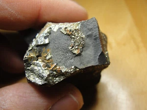 Pyrit xx auf Geode von Tongrube bei Osnabrück in Niedersachsen - Bild 1 von 10