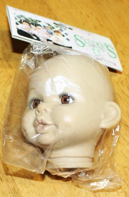 Syndee's Crafts ~ CABEZA DE MUÑECA "CAROL" #32012 Talla Med - Ojos Marrones, Hoyuelos - Nuevo Foto 1 de 3