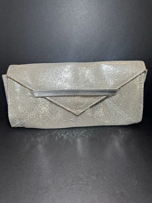 Bolso Cartera Victorias Secret Plateado Brillante Brillo / Rosa Interior 10"x5" Foto 1 de 4