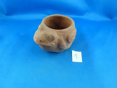 schöne Vase für kleinen Blumentopf in Form eines Frosches, Frosch aus Ton - Bild 1 von 4