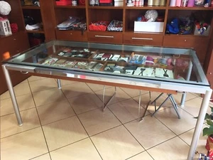 TAVOLO/VETRINA PER ARREDDAMENTO NEGOZIO IN VETRO GROSSO INFRANGIBILE - Foto 1 di 5