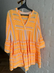 Devotion twins dress. Size small. Worn once for an hour, excellent condition. - Picture 1 of 3