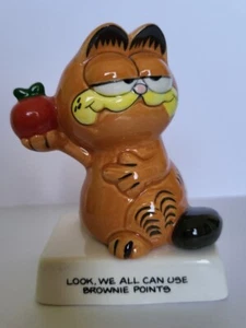 ๐ Vintage GARFIELD Ceramic Figurine ENESCO 1981 3.75" - Picture 1 of 6