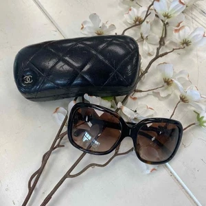 Gafas de sol Chanel Tortoise con brazo arqueado 5171-A (incluye estuche) - Imagen 1 de 6