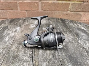 Shakespeare Omni 40FS Angelrolle Small Bait Runner Match Karpfen Kurs Tackle - Bild 1 von 10