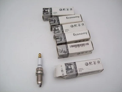 VW Golf Spark Plug x6 JZW905603A 2002-2006 - Image 1 of 4