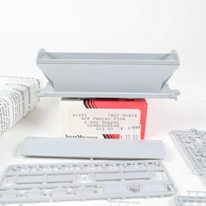 Intermountain HO undekoriert ACF Centerflow 2-Bay Covered Hopper Kit 41599 (A) - Bild 1 von 4