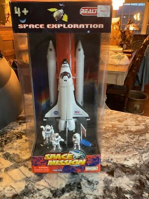 Transbordador espacial Realtoy 38921 NASA con refuerzos, tanque de combustible y astronautas nuevo en caja Foto 1 de 4