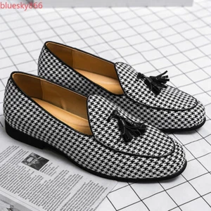 Hombres Punta Redonda Cuadros Borla Plana Mocasines Zapatos Británicos Sin Cordones Zapatos Informales - Imagen 1 de 23