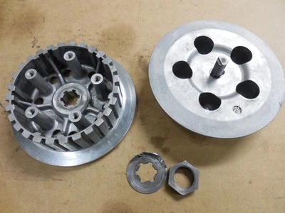 95 Suzuki rm125 clutch inner hub pressure plate   1995 rm 125 - Image 1 of 4