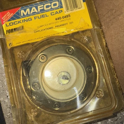 Peugeot 205 Sport Fuel Cap And Keys New - Image 1 of 2