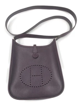 Authentic HERMES Purple Epsom Mini Evelyne TPM Crossbody Bag - Imagem 1 de 4