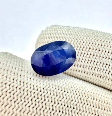 Sapphire, loose sapphire gemstone, faceted oval sapphire gem 7.40 Ct. 12x8x7 mm - Image 1 of 4