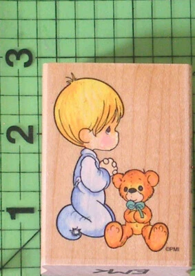 Precious Moments 男孩祈祷 UH002 木座橡皮图章 Stampendous 1995 年 — 第 1/3 张图片
