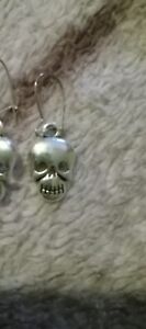 1pc Skull Charm Wire G.p. Hook Earrings Fashion Party Gift Holiday Unisex New
