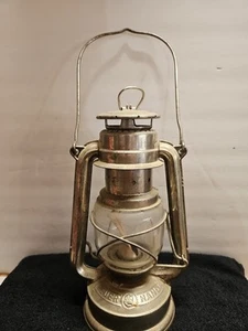 Vintage Feuer Hand 275 OIL Lantern Original Pre-owned (BB) - Picture 1 of 11