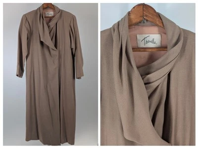 Vestido Bill Travilla Vintage Años 70 Crepe Beige Envolvente Asimétrico Hollywood EE. UU. Talla 14 Foto 1 de 4