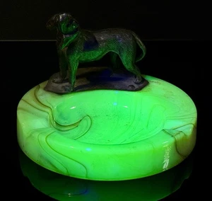C30 Antique Art Deco 1920's Akro Agate Dog Ashtray Green Glow Uranium Glass - Picture 1 of 7