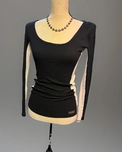 Y2K Guess B&W Hourglass Illusion Long Sleeve Top Bling Logo Basic Stretch Club S - Bild 1 von 4