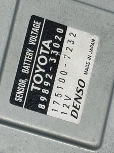 SENSOR BATTERY VOLTAGE Genuine Toyota, 89892-33020 - Picture 1 of 5