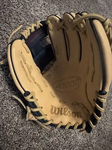 Wilson A1000 11" Infield Baseball 24-25 - Picture 1 of 5