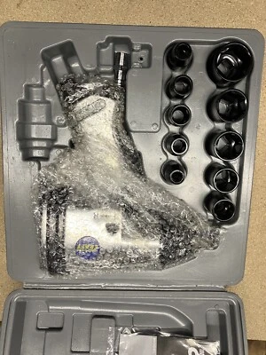 1/2 drive air impact wrench - Image 1 of 3