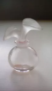 VINTAGE_RARE Perfume bottle with double leaf stopper - Picture 1 of 3