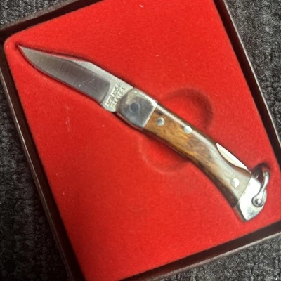 Cuchillo Plegable UNCLE HENRY SCHRADE LB-1 Lockback con Caja Original y Papeleo Foto 1 de 4
