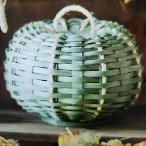 Longaberger Dresden & Company Medium Green Woven Pumpkin Basket+Protector AUTUMN - Picture 1 of 4