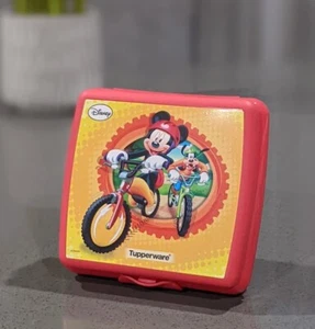 Tupperware Disney Mickey Mouse y Goofy Sandwich Keeper Nuevo - Imagen 1 de 3