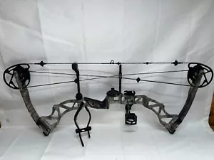 Bowtech Assassin LH Camo 26-30/70 w/ accessories - Picture 1 of 8