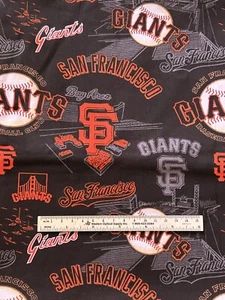 Remanente de tela deportiva de béisbol de algodón rojo negro Giants 64"x45" - Imagen 1 de 2