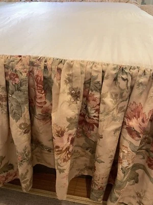 Falda de cama hecha a mano floral Queen polvo volantes francés campo jardín casa de campo elegante Foto 1 de 4